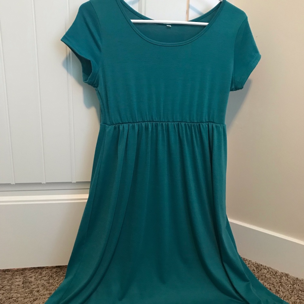 Dress - Picture 2 of 3